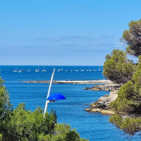 Vue Incroyable ! Face Aux Calanques Sausset-les-Pins